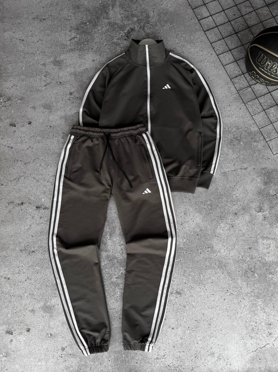TRACKSUIT ADIDAS